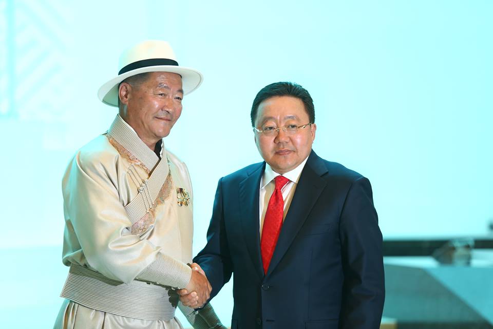 Шинэхэн гавьяатууд мэндэллээ